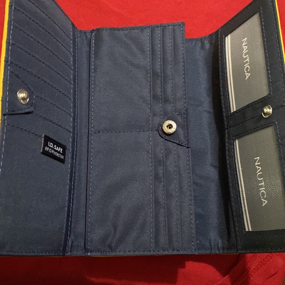 NWT 🔥 Náutica wallet - Picture 3 of 11